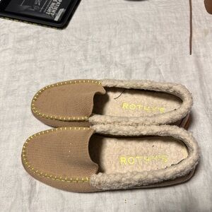 Rothy's the slipper in nutmeg size 8